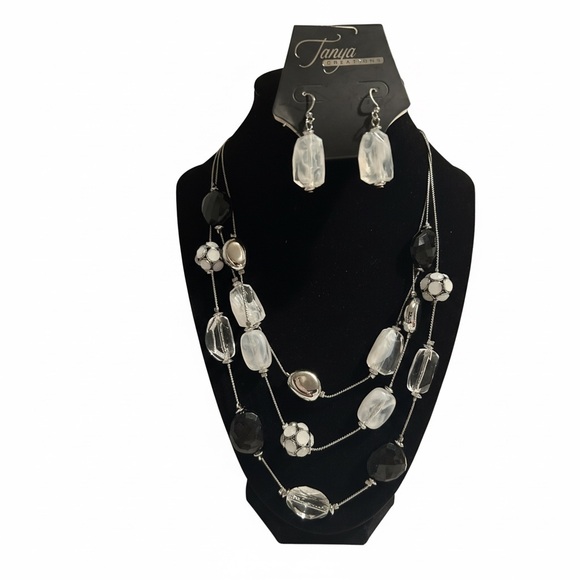 Tanya Creations Jewelry - Black and white beaded necklace set with matching earrings by Tanya Creations